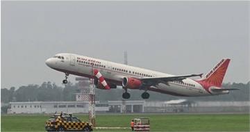 快訊／才剛發生重大空難！印度航空驚傳「收到炸彈威脅」　機上156人急折返普吉機場
