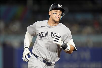MLB(影)／法官本季第40轟出爐!　總教練稱本季恐怕不會再守備遭打臉