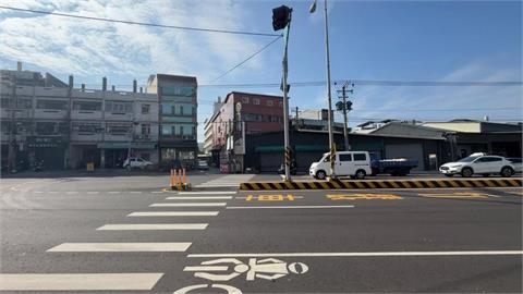號稱全台最慘！！短短半年已發生11次　彰南路上庇護島又出「撞」況