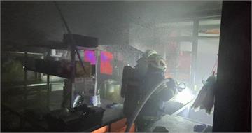 彰化人氣鵝肉名店深夜竄火！廚房突冒濃煙　老饕驚喊「愛店別有事」