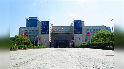 快新聞／曾喊「會堅持下去」！北市公園處聯絡人爭議延燒　社群帳號突消失