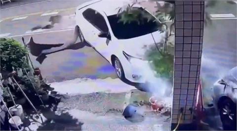 快新聞／還敢肇逃！高雄酒駕男逆向自撞住家汽車　下場慘了