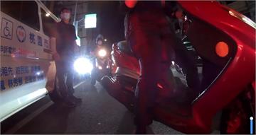 等紅燈突開車門！康復巴士駕駛反嗆騎士「去申訴」