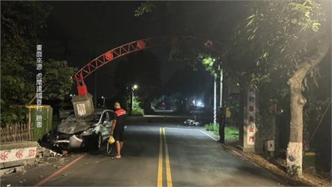 虎尾建國一村牌樓被撞斷　當地居民心痛不捨