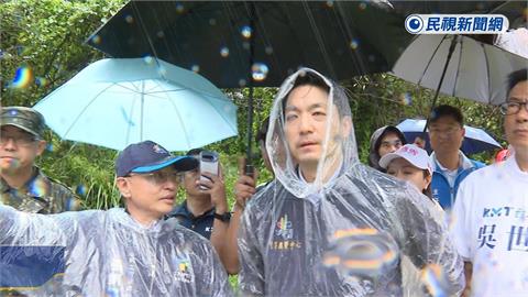 蔣萬安全副武裝視查滯洪池　內湖居民怨淹水補助發太慢
