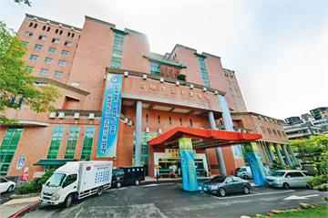 【小港醫拔官風暴2】衛生局2關鍵公文曝光　她一舉動竟遭列「違反醫德」4罪狀