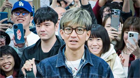 木村拓哉空降松山機場俏皮揮手掀暴動！暖心「1舉動」500粉絲暈爛