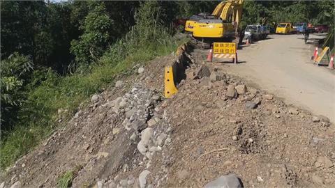 高雄那瑪夏受暴雨摧殘　台29線多處路基坍方難行