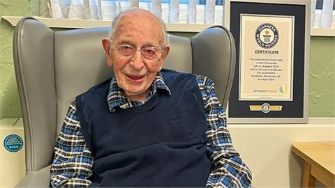 金氏紀錄最長壽112歲男逝世！「鐵達尼」沉船年出生…自曝長壽1秘訣