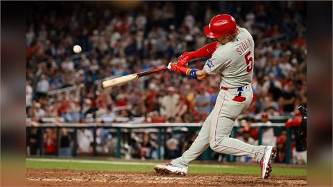 MLB(影)／9局上2出局還沒放棄！費城人單局攻8分大逆轉　國民主場球迷看傻眼
