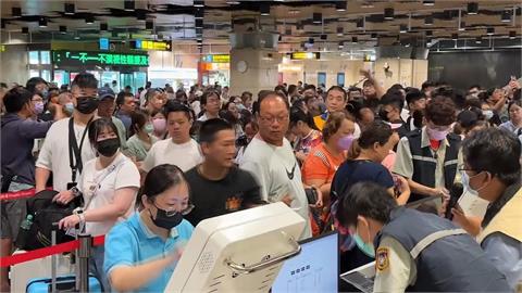 澎湖機場關2天　清晨大排長龍湧候補人潮