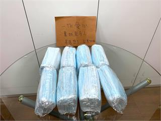 快新聞／「辛苦您了，台灣加油」！ 女子送口罩為消防人員「打氣」