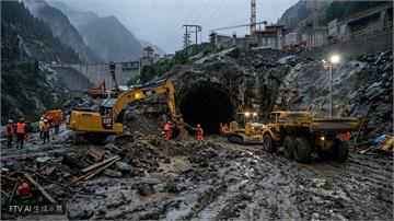 尼泊爾水壩隧道洪災受困10天　工人靠喝泥水奇蹟生還獲救