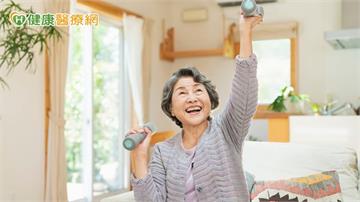 熱潮紅、盜汗、失眠、尿道感染！更年期狀況惱人　醫揭荷爾蒙治療新觀念