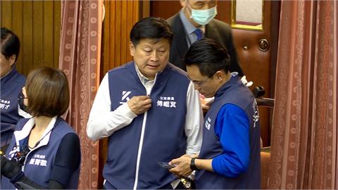 第一勇(影)／急毀屍滅跡？藍委讀「中國暨大」怕人知...挨酸不打自招！