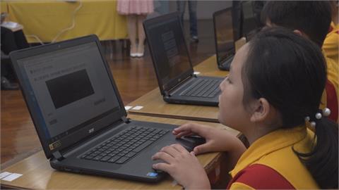 兒童看電腦時間變長　視力保健須從日常做起