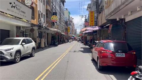 悍女鬧宜蘭昇平街市場！　「當街咆哮+亂丟垃圾」警帶回管束