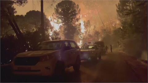 西班牙南部野火狂燒！度假小鎮「埃斯特波納」撤離千人