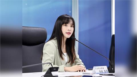 快新聞／高雄女力崛起！黃捷明赴市黨部登記參選主委