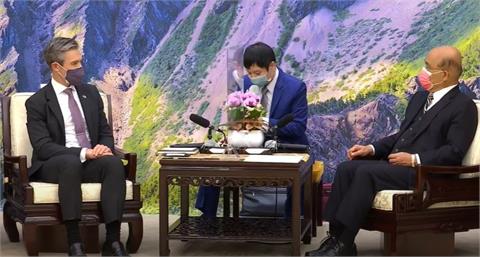 快新聞／會見蘇貞昌「秀中文」　美國家民主基金會主席：台灣是全世界民主樞紐