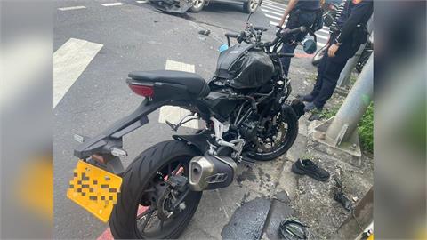 快新聞／新店驚悚車禍！休旅車左轉猛撞黃牌重機　21歲騎士傷重不治