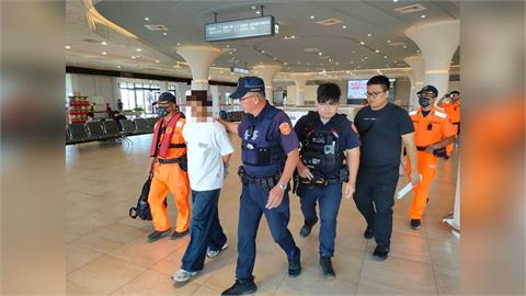 快新聞／通緝犯差點跑了！登船逃亡前一刻　海巡埋伏收網