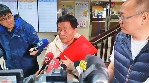 快新聞／畢書盡父親涉逃漏稅676萬2度被通緝　低調現身法院辯「不知情」