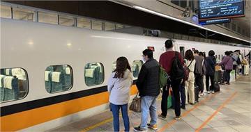 高鐵春節車票「1小時狂賣70萬張」　民眾超崩潰：史上最難搶