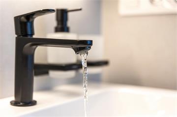 淡水爆管停水大災情！16里無水可用到30日凌晨