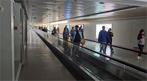 快新聞／桃機第一航廈凌晨火警！火勢8分鐘內迅速撲滅　372名旅客正常通行