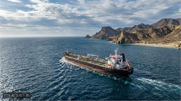 伊朗革命衛隊稱3艘油輪闖荷姆茲海峽觸雷爆炸起火
