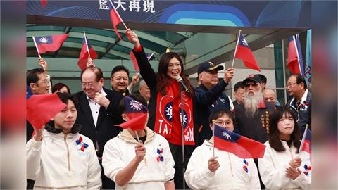 賴總統元旦升旗揮手致意？鄭麗文詫異稱：起碼我感覺「沒有」