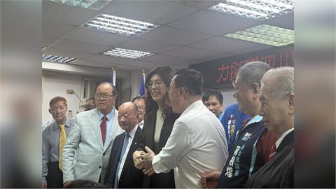 票房毒藥來了塊陶？　鄭麗文上台李四川轉身離開