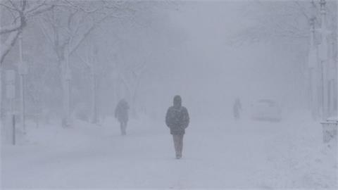 暴風雪襲擊美國東岸影響4千萬人　7州宣布進入緊急狀態　紐約市放「大雪假」