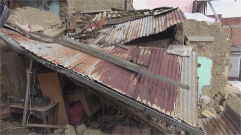 連日降雨大雪　玻利維亞圍牆倒塌毀民宅