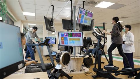 輔大醫院用AI技術與專業關懷  引領病友步入健康之路