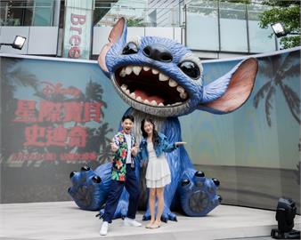 史迪奇巨型雕像現蹤信義區　金針菇自曝是20年粉絲