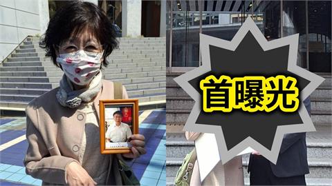 陳佩琪手捧阿北照片赴畢典！「與兒合影」首曝光…她抱怨喊：不是看直播就好