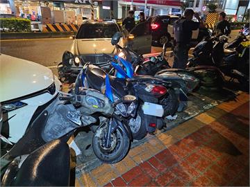 酒駕惹禍！花蓮男自撞分隔島　桃園男撞路停11輛汽機車