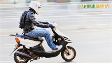 騎士急煞後脖子抬不起　緊急血漿置換助脫困