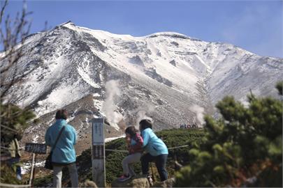 日本秋意濃氣溫急降　富山縣颳龍捲風多棟房屋受損