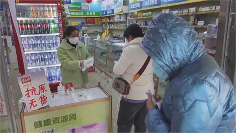 中國疫情大爆發！　民間竟謠傳「水蜜桃罐頭」可治新冠？