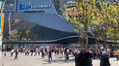 南港LaLaport　首迎週末　哈利波特迷開車北上排隊