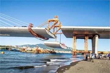 淡江大橋合龍進入通車倒數　陳世凱：「台灣國門」象徵