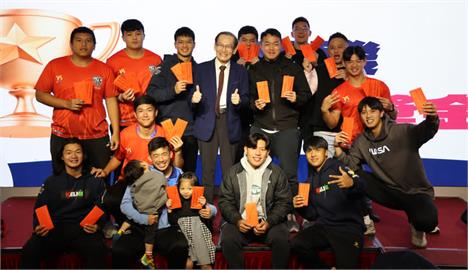 橄欖球／台北元坤勇奪企業聯賽三連霸！創辦人霸氣加碼獎金