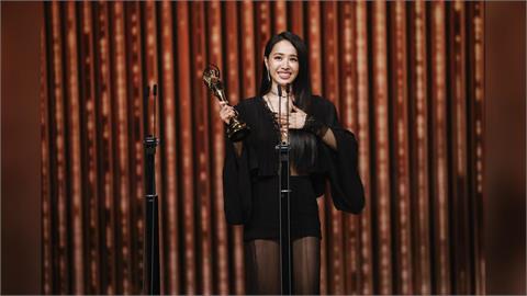 金曲37／蔡依林時隔19年二度封「金曲歌后」！上台謝團隊　抖喊：完全沒想到…