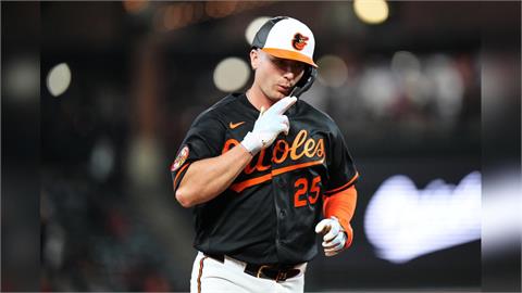 MLB(影)／偷雞不著蝕把米？「北極熊」故意掉球想抓雙殺！可惜變低級失誤