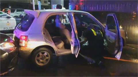 警攔查可疑車輛竟遭攻擊　開槍還擊1人中彈1落網