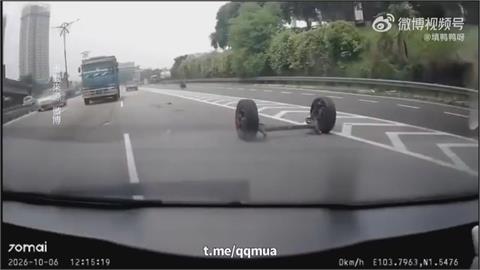 中國車超落漆！　奇瑞休旅車開一半「後輪整組脫落」