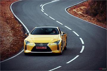 LEXUS 24 年式 LC、LC CONVERTIBLE 抵港